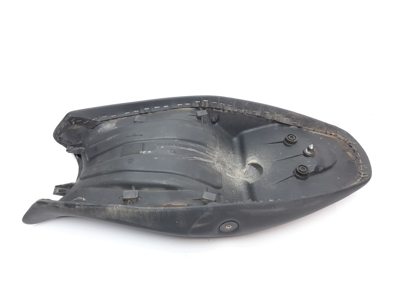 Recambio de asiento para ducati monster 696 referencia OEM IAM 59510981AA 59520071B 