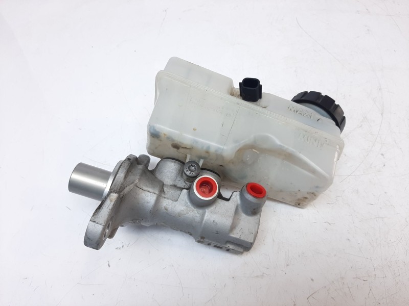 Recambio de bomba freno para renault captur zen referencia OEM IAM 460915125R 460915125R 