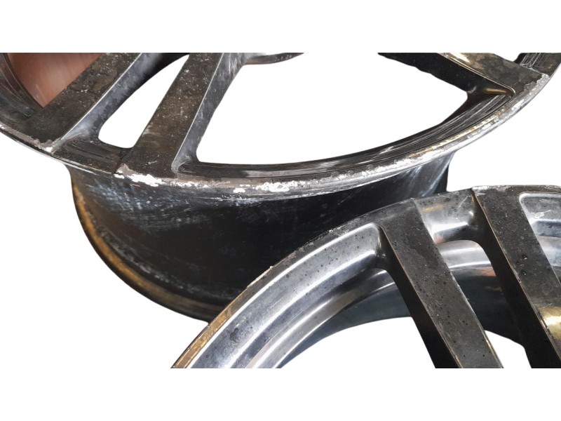 Recambio de juego llantas para porsche panamera diesel referencia OEM IAM 97036217806  