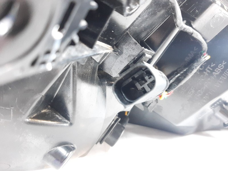 Recambio de piloto trasero izquierdo para mg zs comfort referencia OEM IAM 10571681 10571681 