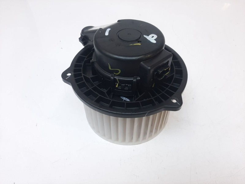 Recambio de ventilador calefaccion para hyundai bayon bayon referencia OEM IAM EB1D1KUGAA02 EB1D1KUGAA02 