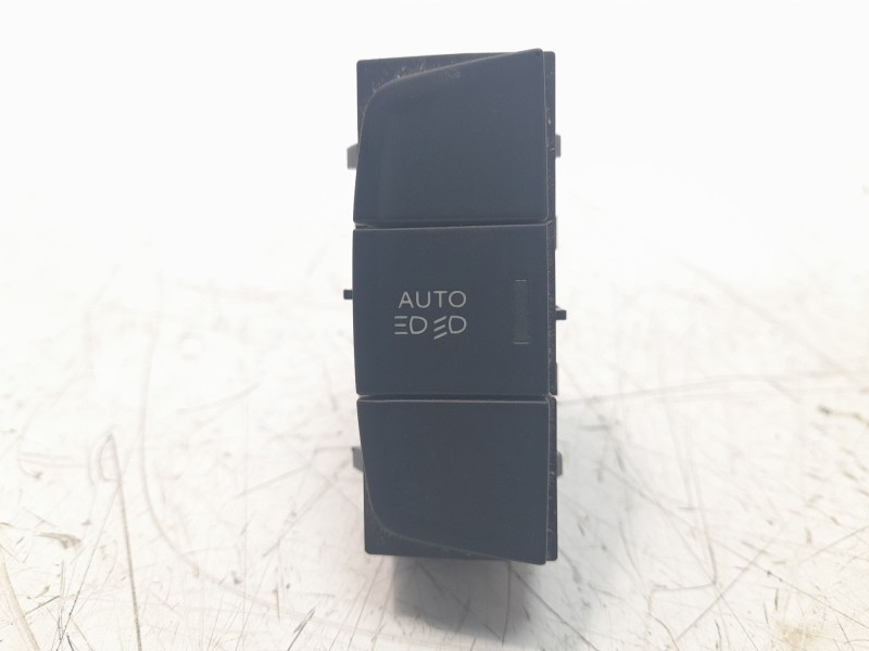 Recambio de interruptor para peugeot 508 sw gt line referencia OEM IAM 98082705ZD  