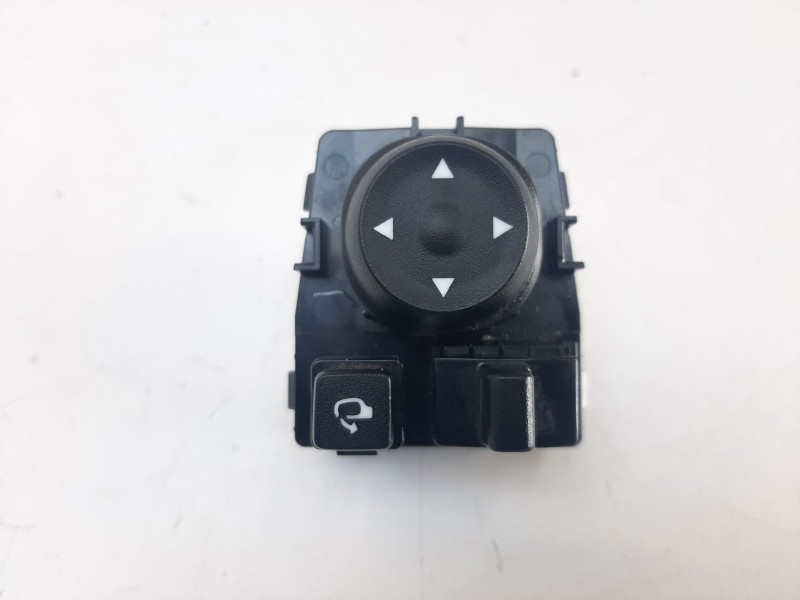 Recambio de mando retrovisor para hyundai bayon bayon referencia OEM IAM 93530BV010 93530BV010 