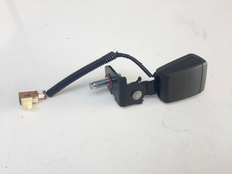 Recambio de enganche cinturon trasero izquierdo para hyundai bayon bayon referencia OEM IAM 89830Q0000NNB 89830Q0000NNB 