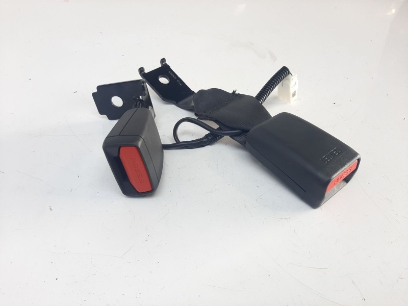 Recambio de enganche cinturon trasero central para hyundai bayon bayon referencia OEM IAM 898B0Q0000NNB 898B0Q0000NNB 