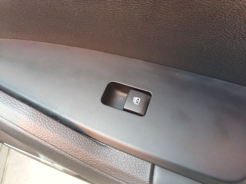 Recambio de mando elevalunas delantero derecho para kia sportage v (nq5) 1.6 t-gdi referencia OEM IAM   