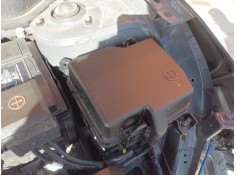 CAJA RELES / FUSIBLES 