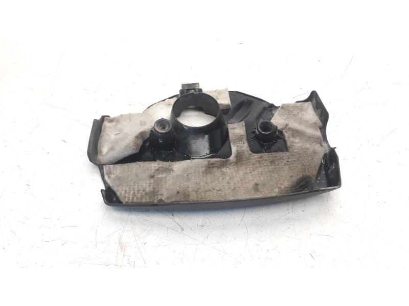 Recambio de tapa motor para toyota hilux (kun) referencia OEM IAM 126010E030  