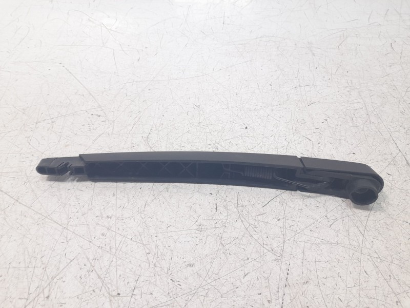 Recambio de brazo limpia trasero para peugeot 508 sw gt line referencia OEM IAM 9680481060  