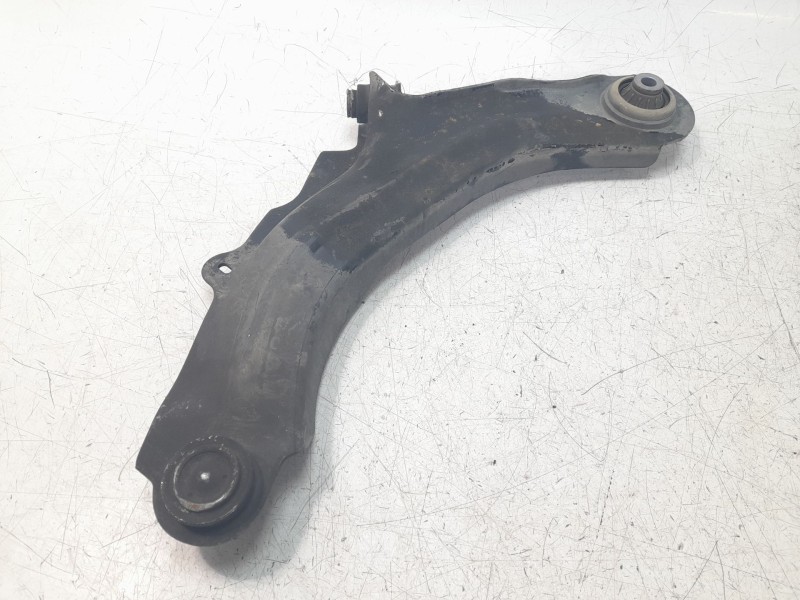 Recambio de brazo suspension delantero derecho para renault captur zen referencia OEM IAM 545045743R  ZWDRE011