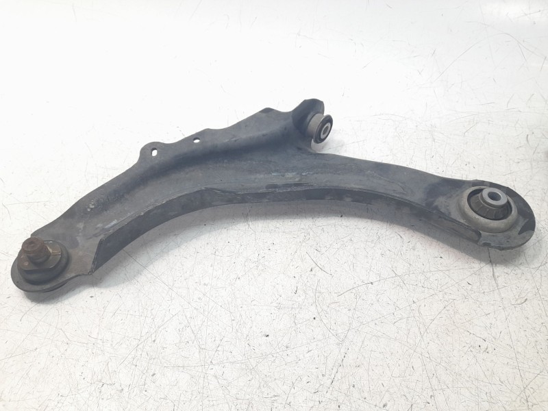 Recambio de brazo suspension delantero izquierdo para renault captur zen referencia OEM IAM 545053170R  ZWDRE010