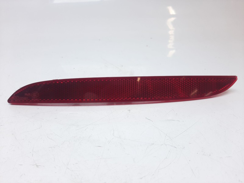 Recambio de piloto trasero izquierdo paragolpes para bmw serie 1 lim. 5-trg. (f20) 116d referencia OEM IAM 63147363787 631473637