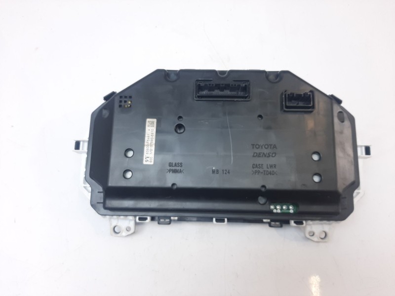 Recambio de cuadro instrumentos para toyota yaris hybrid feel referencia OEM IAM 83800F5441 83800F5441 