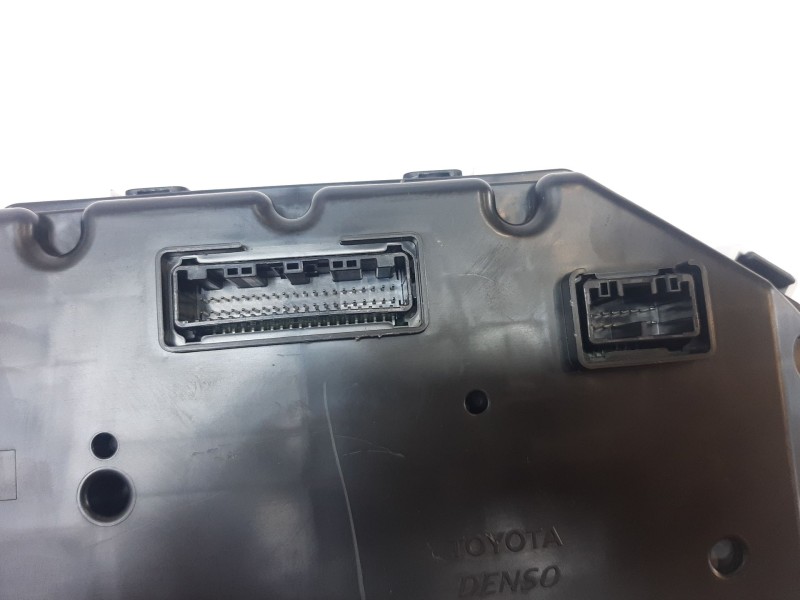 Recambio de cuadro instrumentos para toyota yaris hybrid feel referencia OEM IAM 83800F5441 83800F5441 