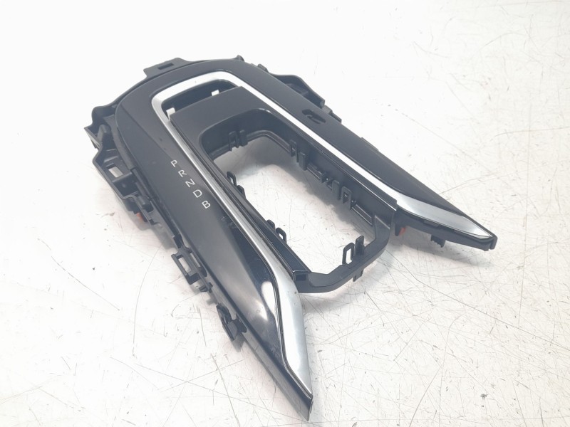 Recambio de moldura para toyota corolla (e21) referencia OEM IAM 3597002080C0  