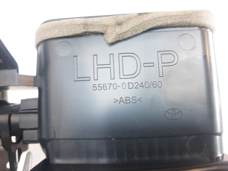 Recambio de aireador central para toyota yaris hybrid feel referencia OEM IAM 556700D240 556700D240 