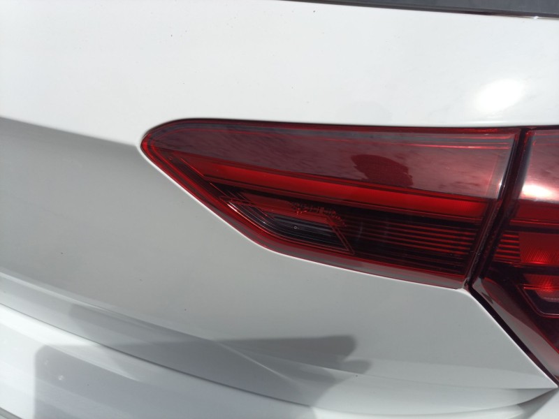 Recambio de piloto trasero derecho interior para volkswagen polo vi (ae1) life referencia OEM IAM   