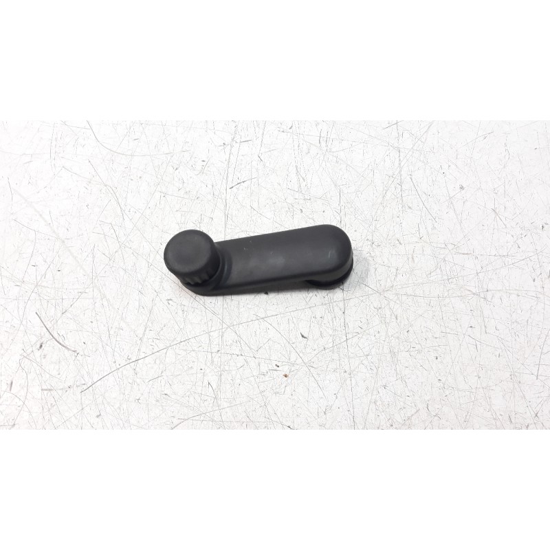 Recambio de maneta elevalunas trasera izquierda para renault clio iv 1.5 dci diesel fap referencia OEM IAM 8200673745  