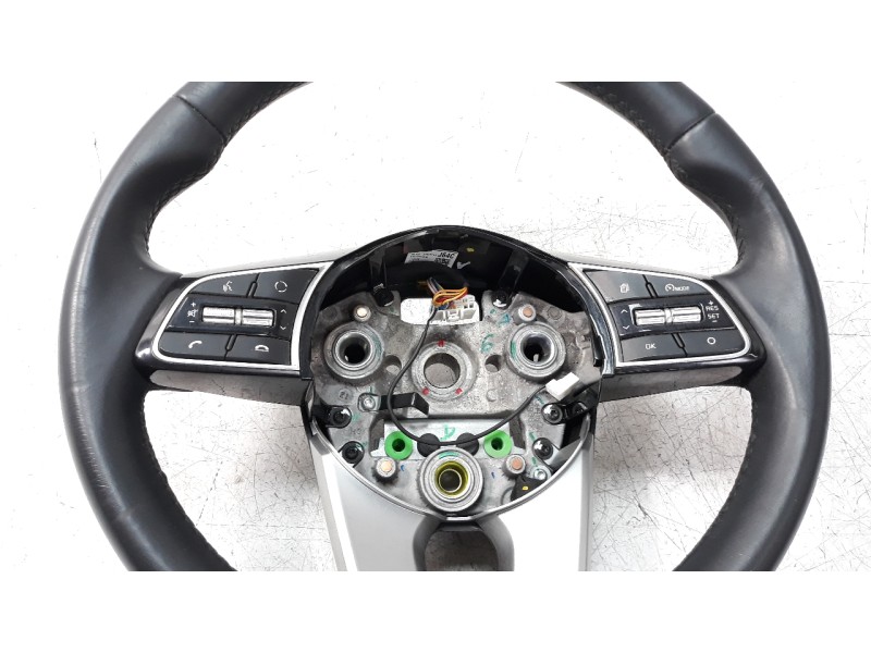 Recambio de volante para kia ceed 1.0 tgdi cat referencia OEM IAM 56100J7640CEP  