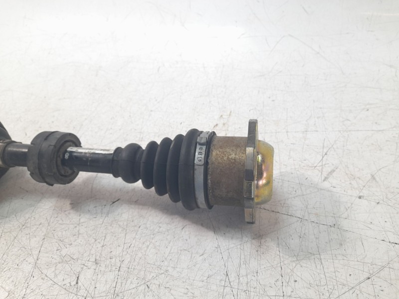 Recambio de transmision delantera izquierda para volkswagen polo (9n1) highline referencia OEM IAM 6Q0407271BS V1116 T68263