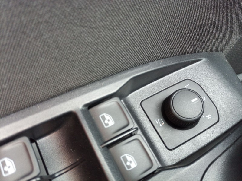 Recambio de mando retrovisor para seat arona fr referencia OEM IAM   