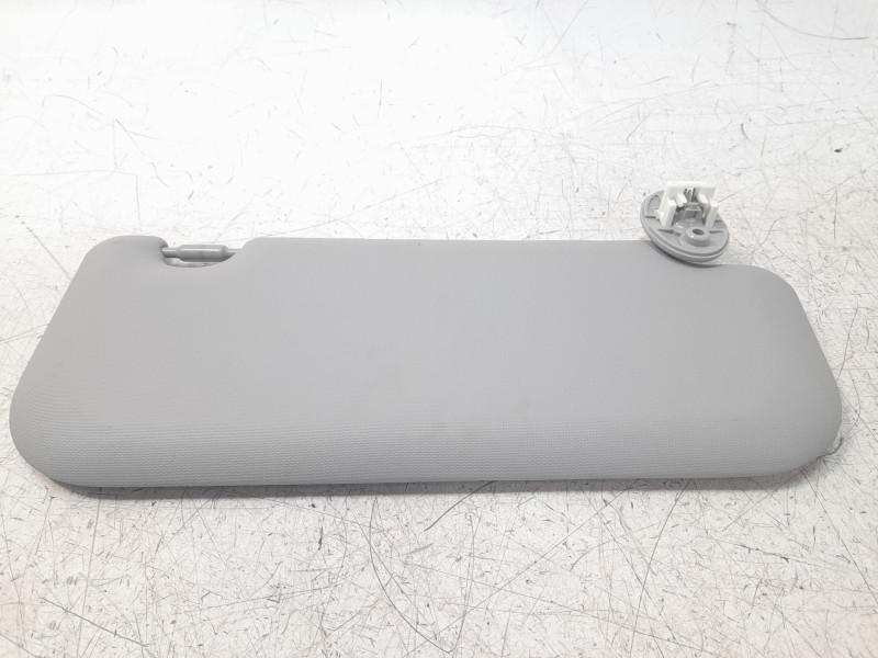 Recambio de parasol izquierdo para toyota rav4 hybrid 4x2 advance referencia OEM IAM 7432042661B0  
