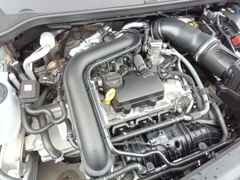 Recambio de centralita motor uce para seat arona fr referencia OEM IAM   