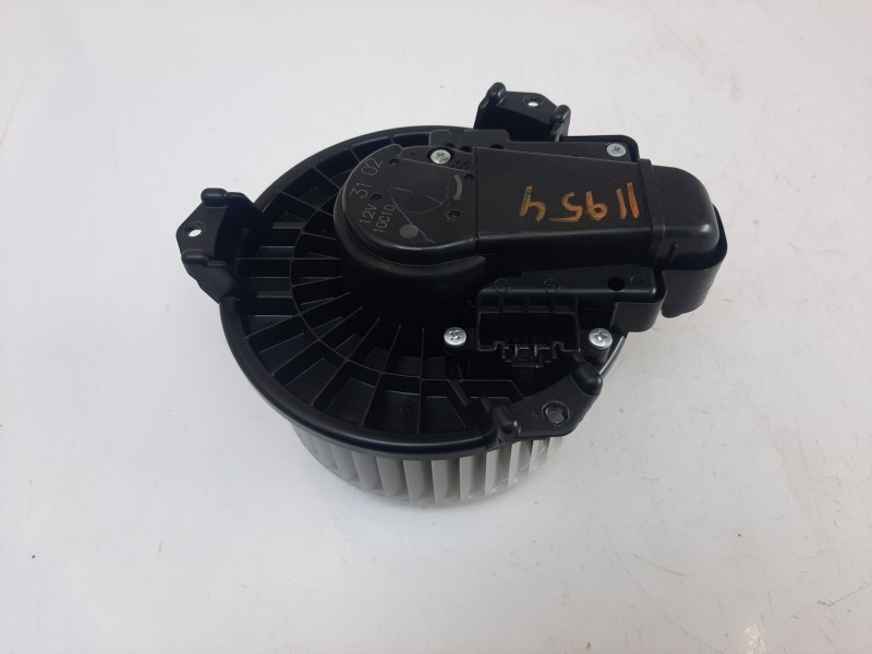 Recambio de ventilador calefaccion para toyota yaris hybrid feel referencia OEM IAM 871030D220 34306 