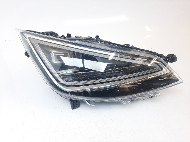 Recambio de faro derecho para seat arona fr referencia OEM IAM 6F1941008 6F1941008 