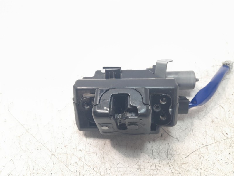 Recambio de cerradura maletero / porton para toyota rav4 hybrid 4x2 advance referencia OEM IAM 6935042101  