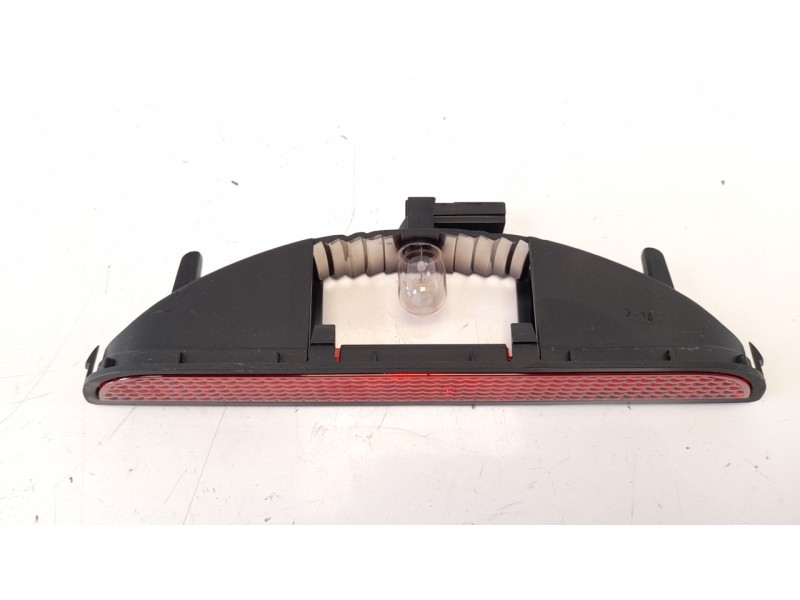 Recambio de luz central de freno para dacia sandero sl eficacia referencia OEM IAM 265907079R  