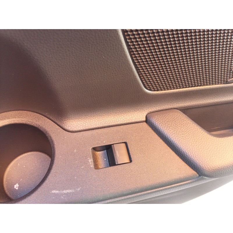 Recambio de mando elevalunas trasero derecho para toyota c-hr (_x1_) 2.0 hybrid (maxh10) referencia OEM IAM   