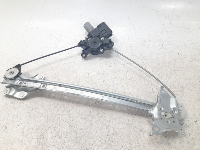Recambio de elevalunas delantero derecho para toyota rav4 hybrid 4x2 advance referencia OEM IAM 6980142070  