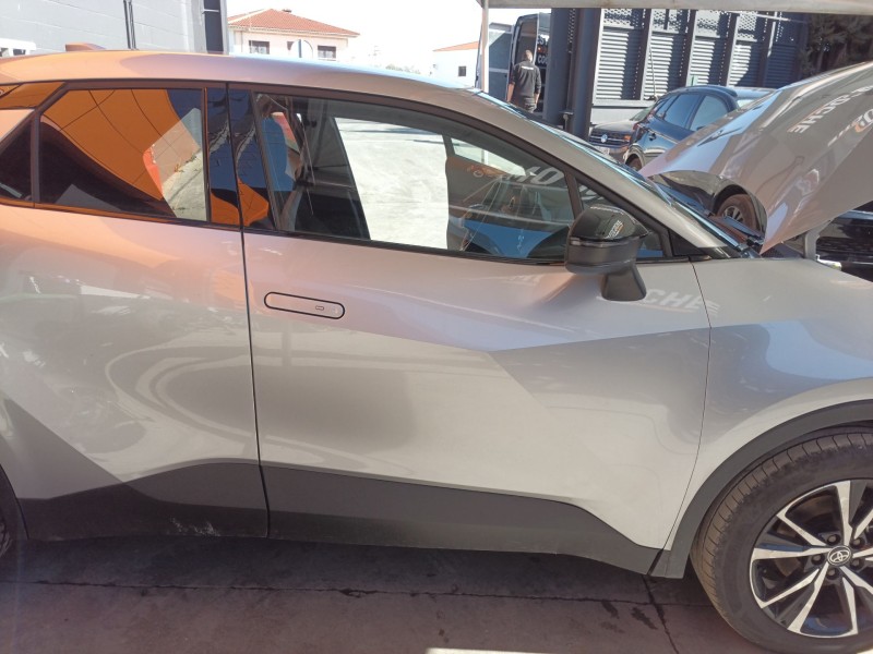 Recambio de puerta delantera derecha para toyota c-hr (_x1_) 2.0 hybrid (maxh10) referencia OEM IAM   
