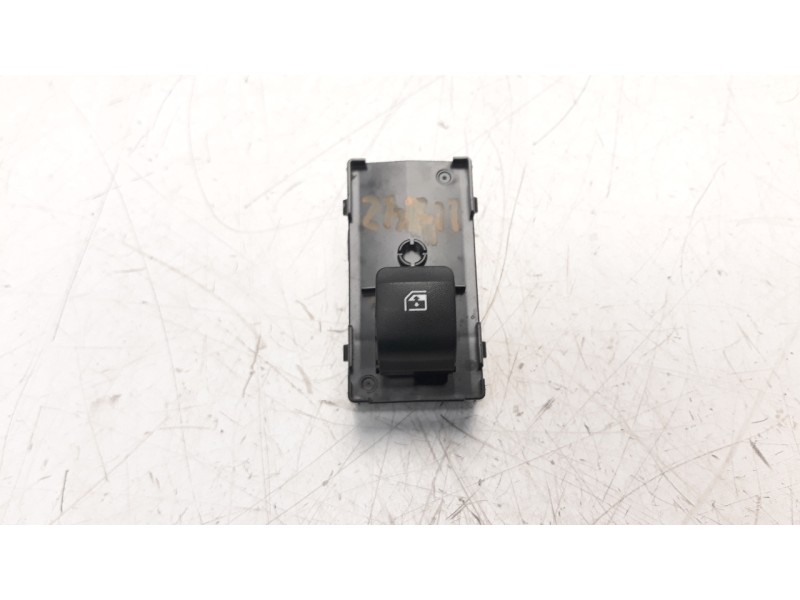Recambio de mando elevalunas delantero derecho para hyundai tucson referencia OEM IAM 93581N70504X  