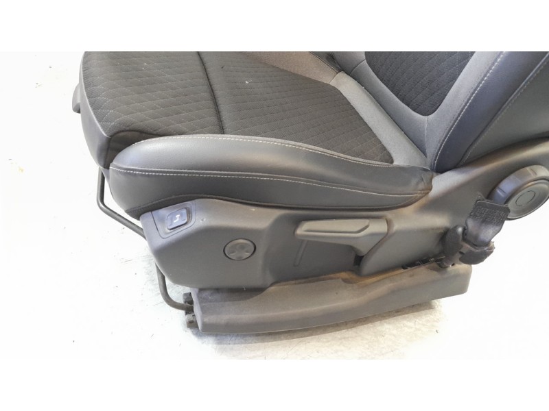 Recambio de juego asientos completo para opel grandland x 1.2 referencia OEM IAM YP001442YX  