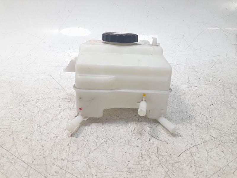 Recambio de deposito liquido de frenos para toyota rav4 hybrid 4x2 advance referencia OEM IAM 4722042140  
