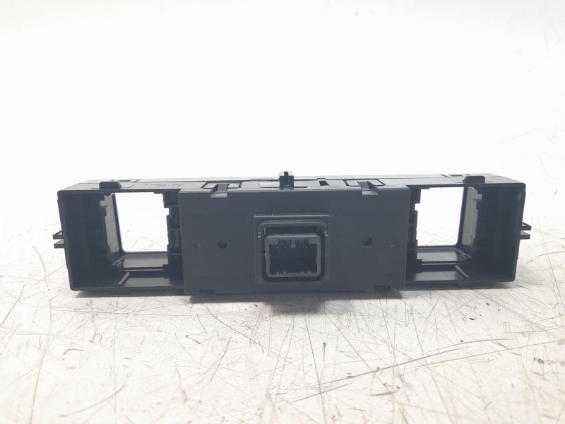 Recambio de pantalla multifuncion para toyota rav4 hybrid 4x2 advance referencia OEM IAM 8395042540  