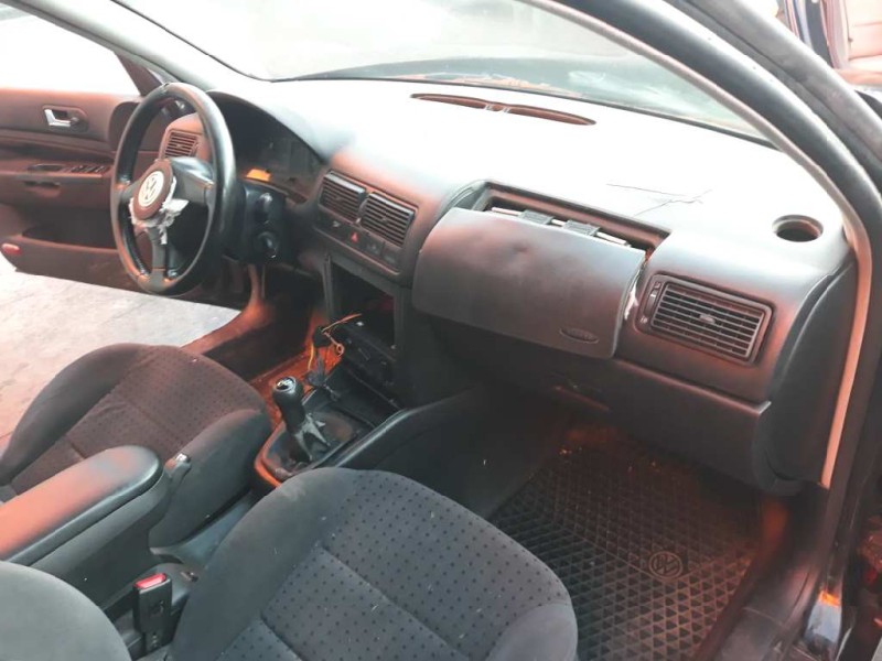 volkswagen golf iv berlina (1j1) del año 1998