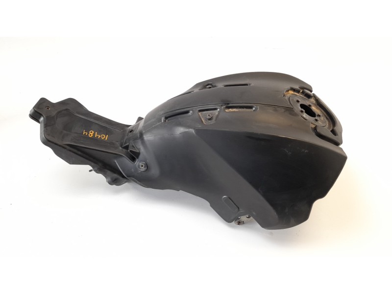 Recambio de deposito combustible para ducati monster 696 referencia OEM IAM 58631711A  
