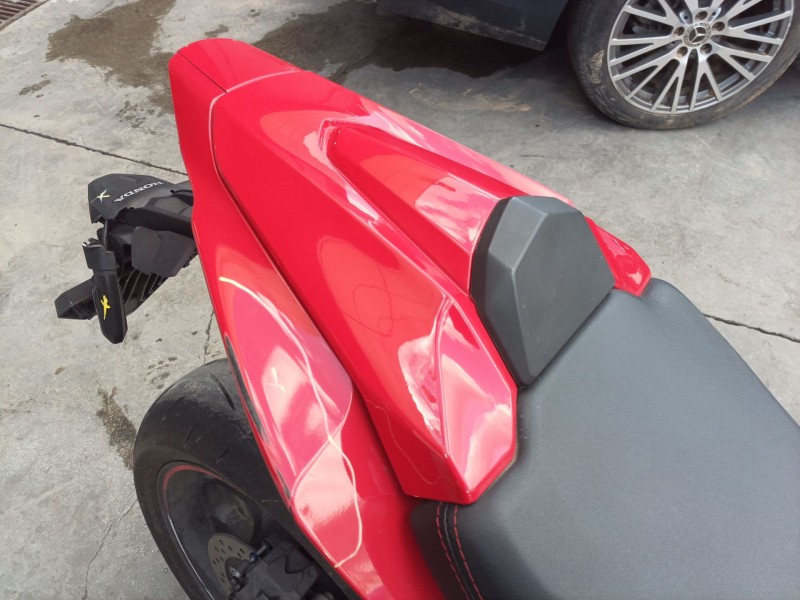 Recambio de colin trasero para honda cb 650r cb 650r referencia OEM IAM   