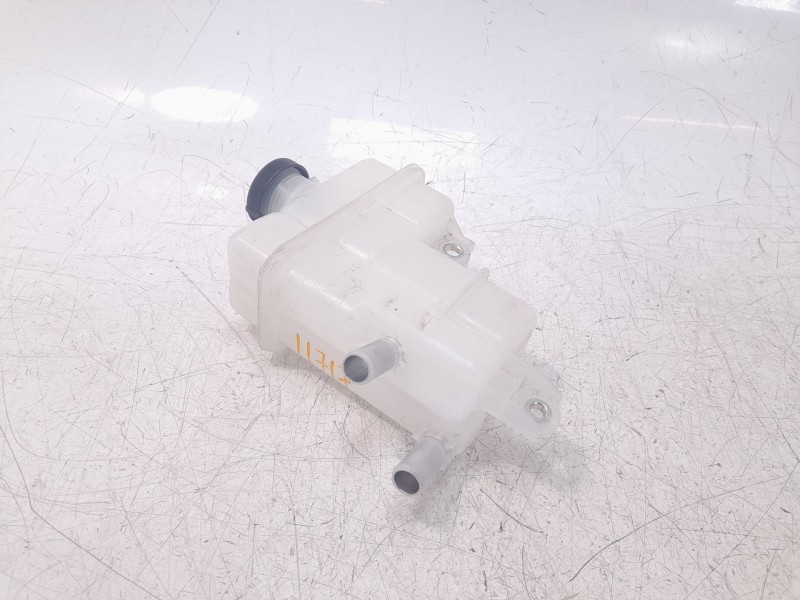 Recambio de deposito expansion para toyota rav4 hybrid 4x2 advance referencia OEM IAM 1647025050  