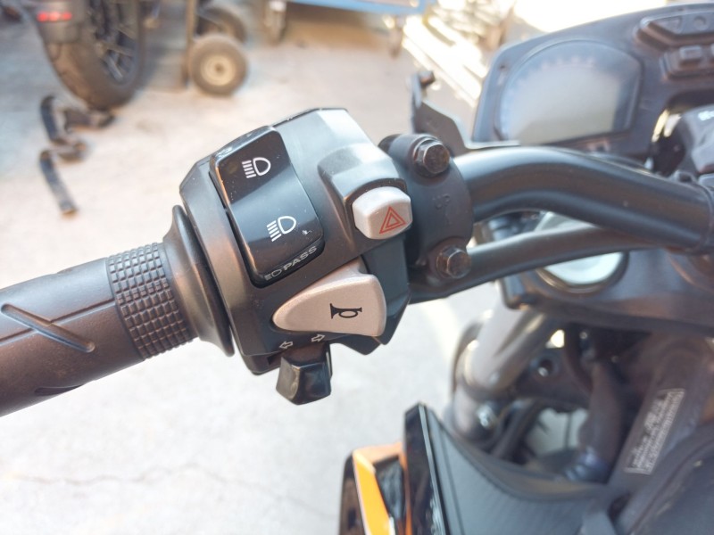 Recambio de piña luces izquierda para honda cbr (601cc - ) cbr 650 fa (rc96) referencia OEM IAM   