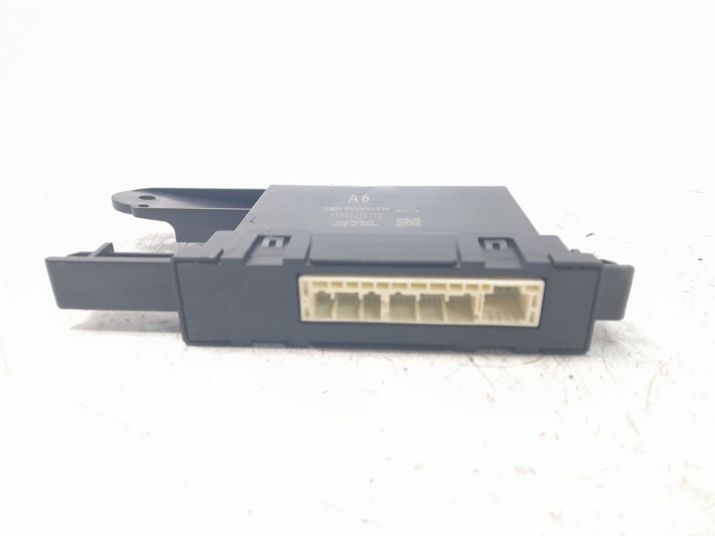 Recambio de modulo electronico para toyota rav4 hybrid 4x2 advance referencia OEM IAM 8865042720  