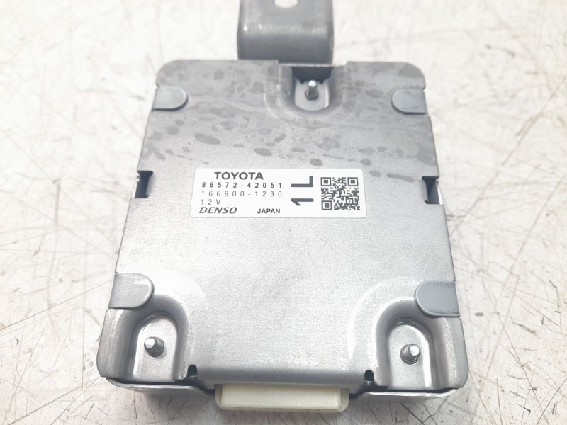 Recambio de modulo electronico para toyota rav4 hybrid 4x2 advance referencia OEM IAM 8657242051  