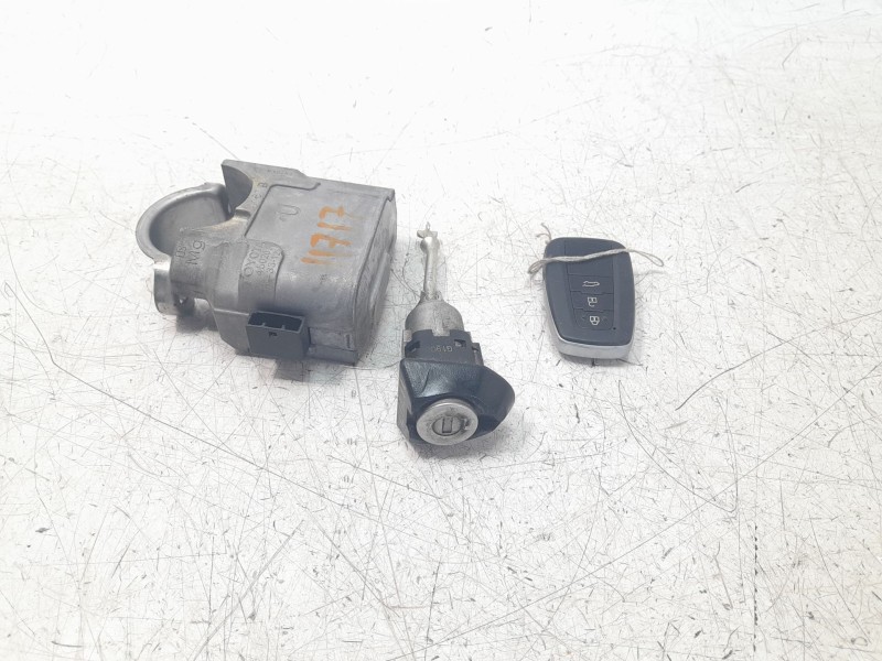 Recambio de conmutador de arranque para toyota rav4 hybrid 4x2 advance referencia OEM IAM 8961130142  