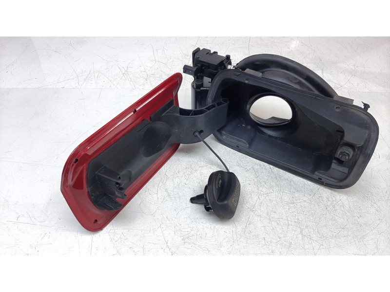 Recambio de tapa exterior combustible para bmw serie 3 lim. (f30) 318d referencia OEM IAM 11884410  
