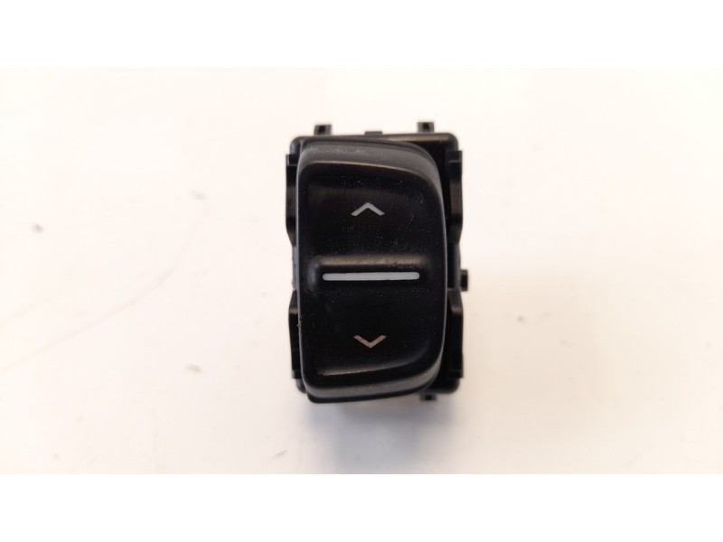 Recambio de mando elevalunas delantero derecho para dacia sandero sl eficacia referencia OEM IAM   