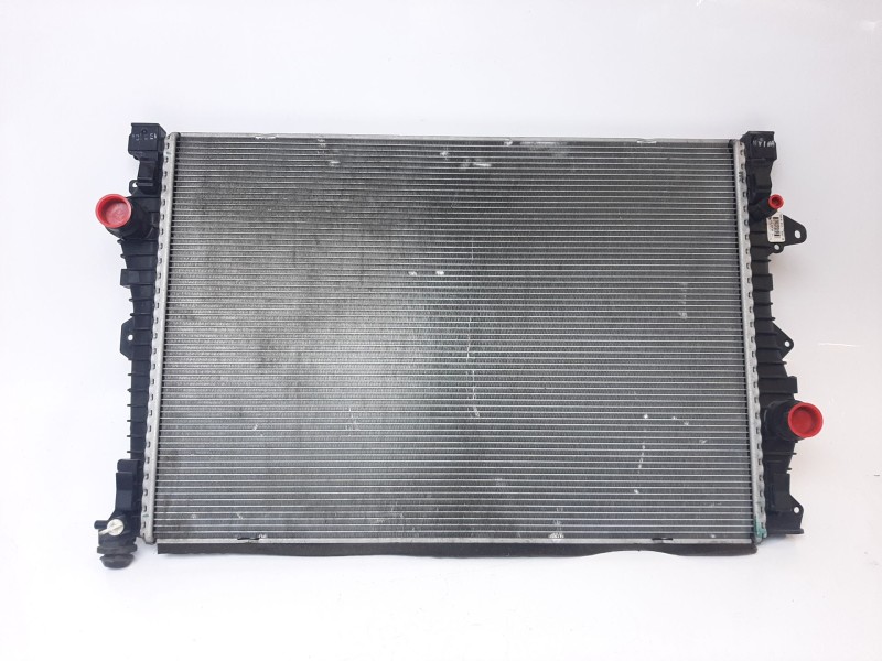 Recambio de radiador agua para jaguar e-pace first edition referencia OEM IAM GJ328005BB  