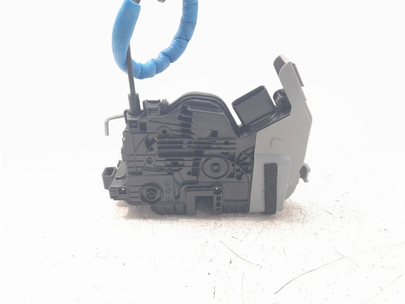 Recambio de cerradura puerta delantera derecha para kia niro (sg2) hybrid concept referencia OEM IAM 81320AT110  